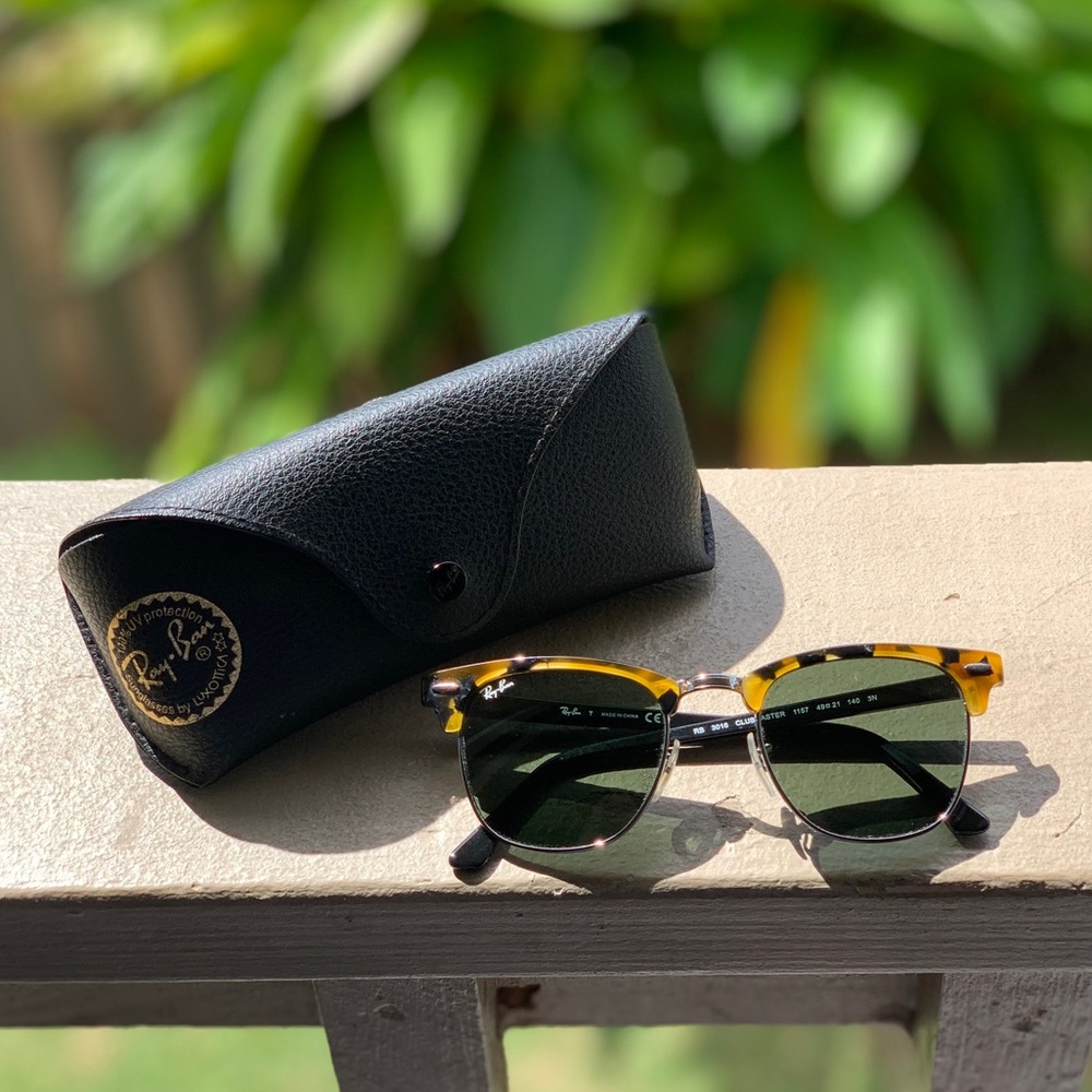 New Ray-Ban Clubmaster Classic Sunglasses - Picture 2 of 4